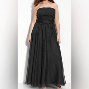 Monique Lhuillier Strapless Black Chiffon Gown